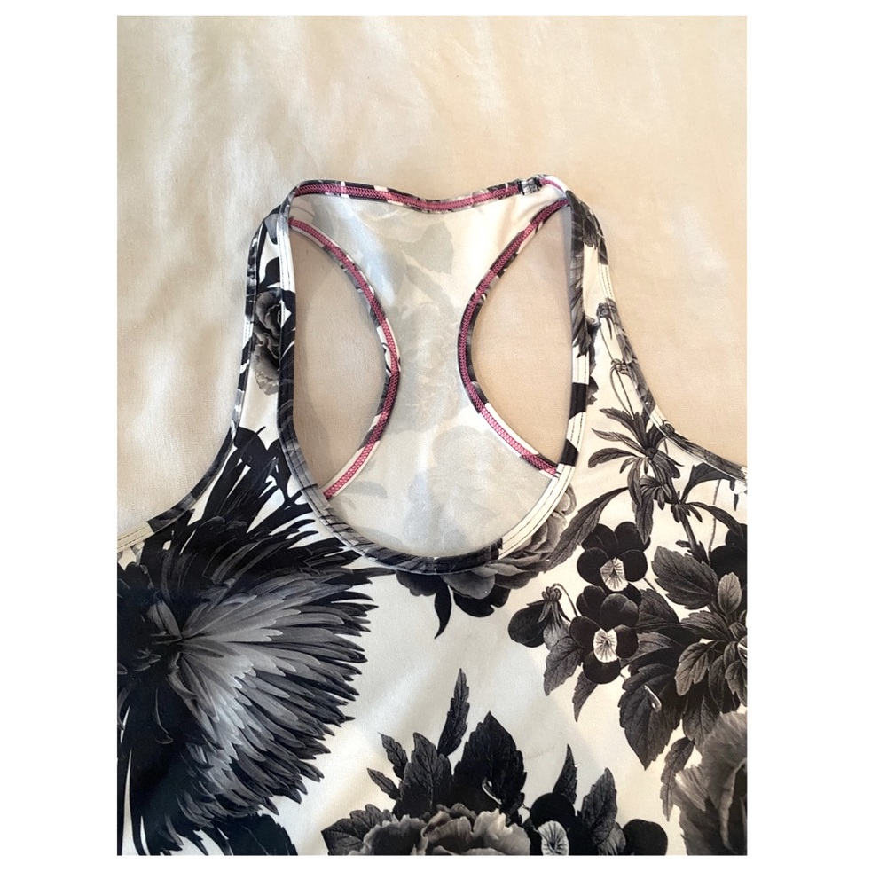 💖LULULEMON RACERBACK TANK RARE PRINT - Picture 3 of 4